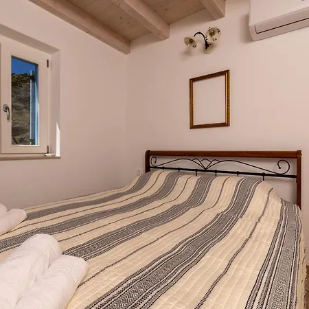 Family Friendly House With A Swimming Pool Cove Zarace - Dubovica, Hvar - 23502 *
