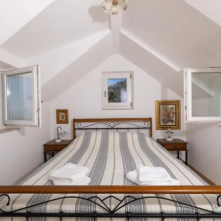 Holiday home Family Friendly House With A Swimming Pool Cove Zarace - Dubovica, Hvar - 23502 Hvar Town