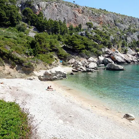 Family Friendly House With A Swimming Pool Cove Zarace, Hvar - 23502 Zarače